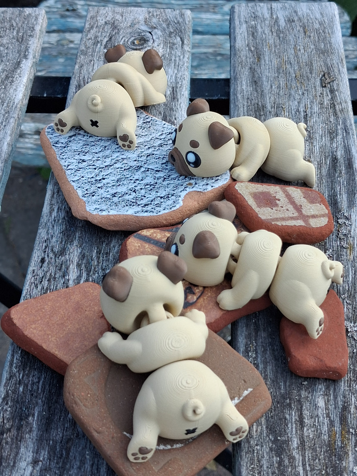 Kühlschrankmagnet  Flexi Mops - bewegliche Hundefigur als Fidget Toy mit Magnet