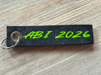 Personalisierter Schlüsselanhänger aus Filz mit Name oder  Wunschtext. Individueller Taschenanhänger als Geschenk.