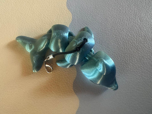 Beweglicher Delfin-Schlüsselanhänger aus dem 3D-Druck | Flexi-Delfin | Süßer Anhänger für Schlüssel, Tasche & Rucksack