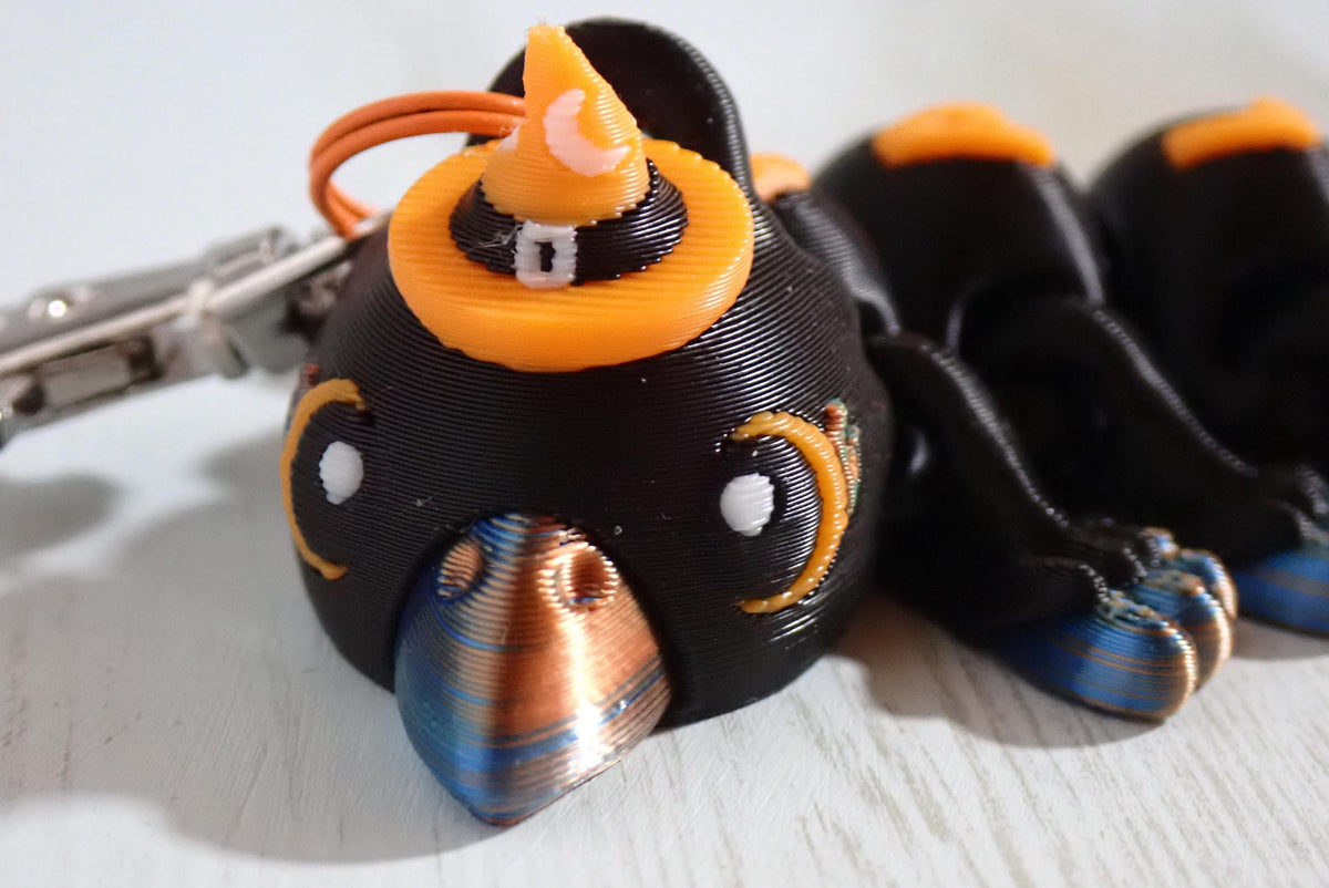 Bewegliche Halloween Krähe 3D Druck I Flexi Rabe mit Hexenhut Fidget Toy I Spooky Deko & Anti-Stress Sielzeug I Articulated Crow