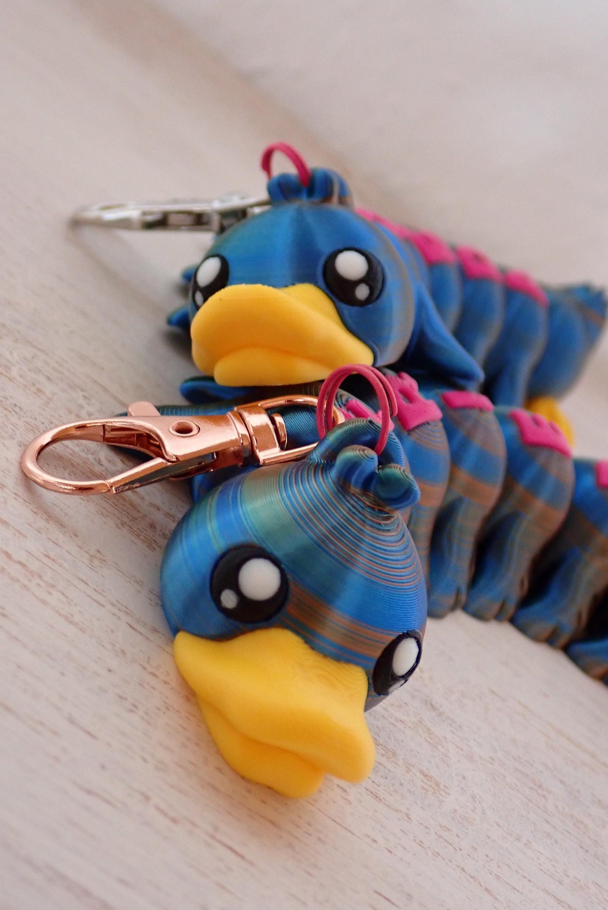 Personalisiertes Enten Fidget Toy mit Namen I 3D gedruckte bewegliche Ente mit Personalisierung I Taschenanhänger Flexi